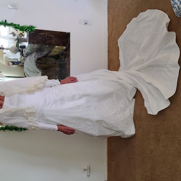 Never Worn Wedding Dress by Bliss Designs
